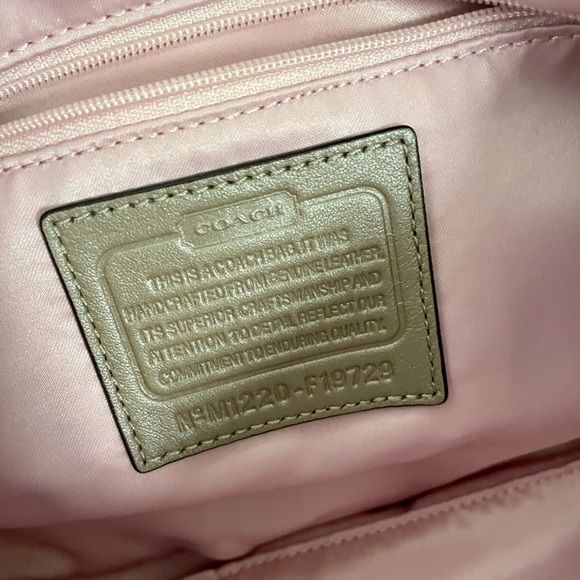 Coach Leather Purse with adjustable strap - Picture 4 of 4